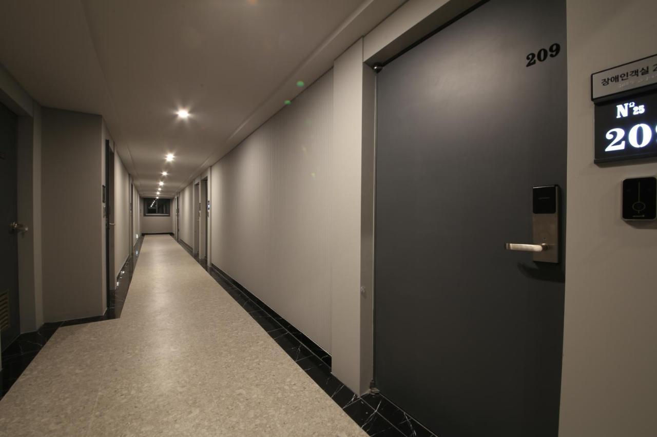 No.25 Hotel Busan Seomyeon Екстер'єр фото